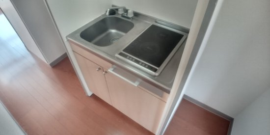 レオパレスフカサカのキッチン|設備・使用は号室により異なる為、現況を優先いたします。