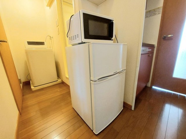 レオパレスヴェルデのその他|冷蔵庫・電子レンジ付き