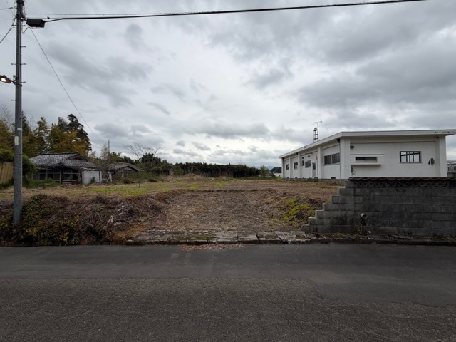都城市今町の売地の前面道路含む現地写真