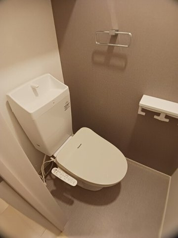 【トイレ】 | リバーサイドネオ | 落ち着いたトイレです