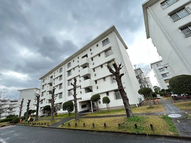 美 室団地 6号棟