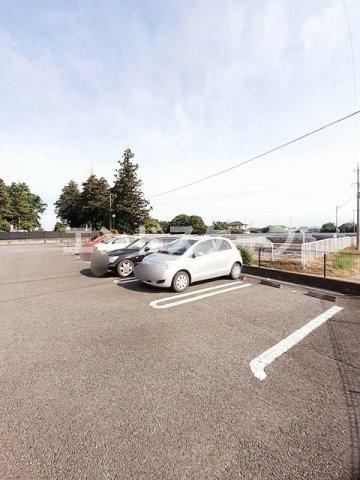 パルティールの駐車場|高崎、前橋のお部屋探しはエンドスケープまで！お客様の理想お聞かせ下さい♪