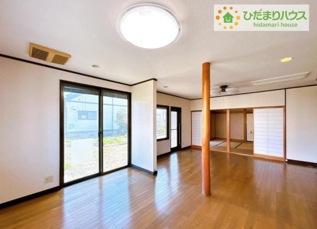 いわき市中央台鹿島1丁目　中古戸建の居間・リビング