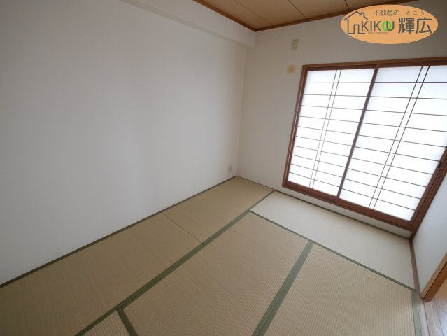 ロワイヤル飾磨　3階の和室