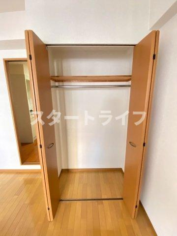 大阪市淀川区木川東３丁目の賃貸マンションの収納