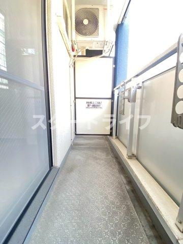 大阪市淀川区木川東３丁目の賃貸マンションのバルコニー
