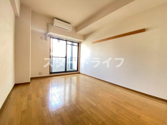 大阪市淀川区木川東３丁目の賃貸マンションの居間・リビング
