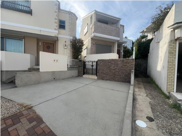 兵庫県西宮市苦楽園　オーナーチェンジ店舗付住宅「リフォーム済」「利回り7.0％」の外観