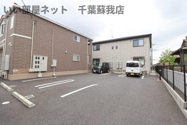 グランド　Ⅱの駐車場|駐車場に車を止められます