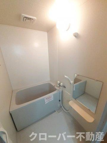 サニーハイム江尻の浴室