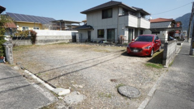 【その他】 | くすの木台　５ＤＫ＋店舗、駐車場敷地 | ５ＤＫ＋店舗、駐車場敷地の戸建て　車１０台くらい駐車できます　清掃、メンテナンスが行き届いてリフォーム無しでもすぐに住めます　角地で前面道路も広く開放的