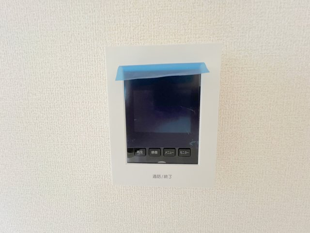 瑞穂町箱根ヶ崎　新築戸建全2棟の防犯設備|モニター付きインターホンあり。急な来客でも室内から顔が確認できると安心ですよね