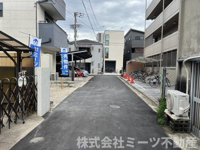 高井田元町1丁目　新築戸建の前面道路含む現地写真