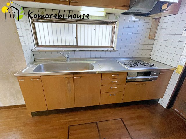 桶川市末広　中古戸建のキッチン|お料理しやすいキッチンです