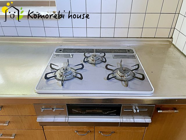 桶川市末広　中古戸建のキッチン|お料理しやすいキッチンです