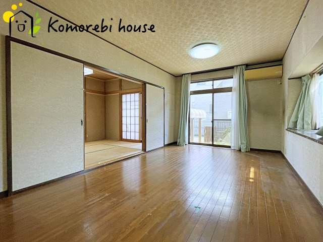 桶川市末広　中古戸建の居間・リビング|使いやすい居間です