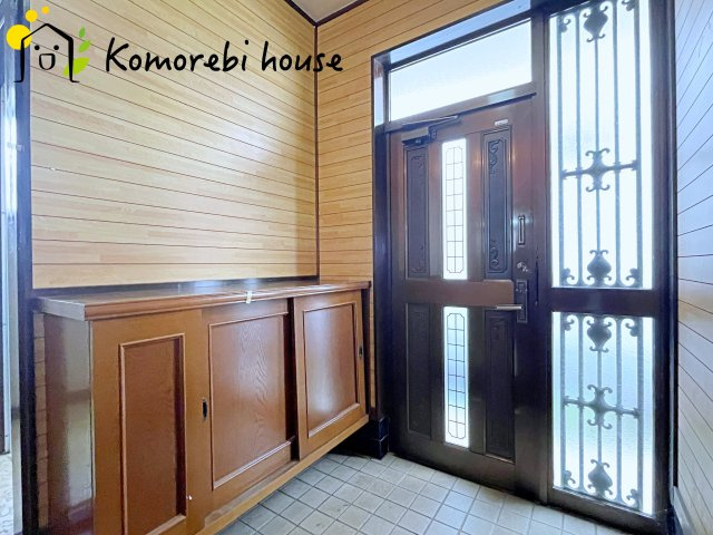 桶川市末広　中古戸建の玄関|シンプルで使いやすい玄関です