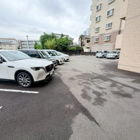 ☆選べる家具プレゼント☆サンシティ市駅南の駐車場