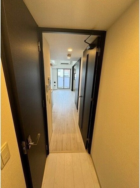 エステムコート名古屋新栄Ⅳネストの玄関