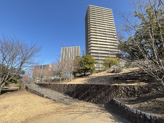 全7棟、総戸数406世帯のビックコミュニティ、共用部も充実したマンションです。