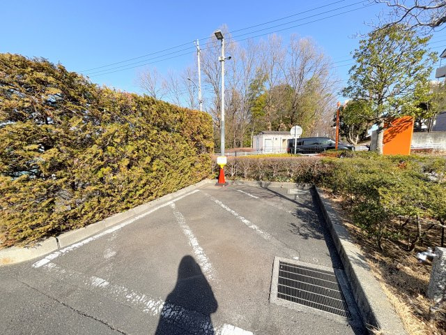 洗車スペースも完備！ちょっとした時間が空いた時に洗車をすることができます。