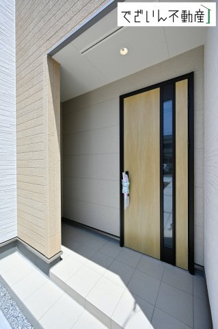 【玄関】 | Livele Garden.S行田市棚田町　新築住宅 | ≪1号棟≫
現地(2026年7月撮影)