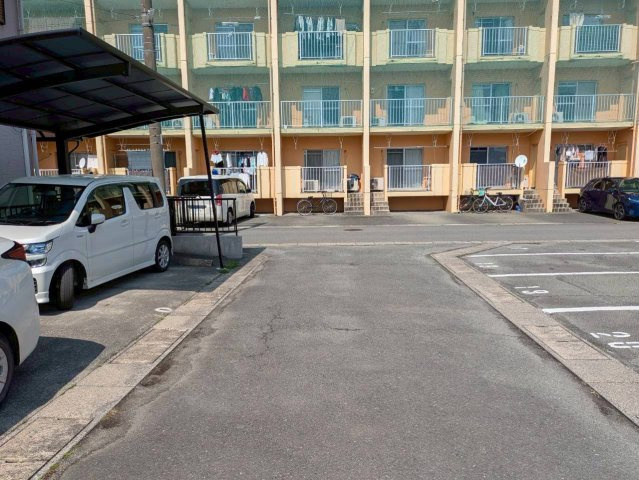 柳川市下宮永町の中古一戸建の前面道路含む現地写真|前面道路含む現地写真です