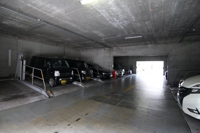 朝日プラザCITYウエストヒル神戸A棟の駐車場