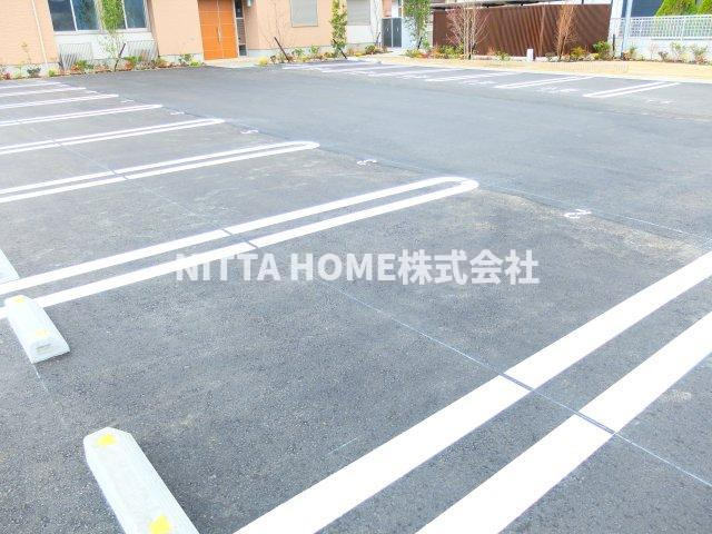 セ・モアの駐車場|駐車場１台無料付きです★