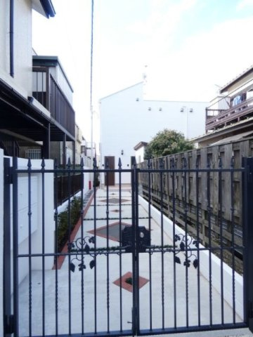 ソルナクレイシア南阿佐ヶ谷Ⅱのエントランス|同シリーズ参考画像