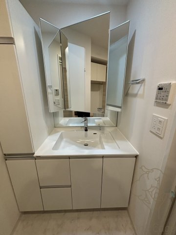 テラスレジデンス新大阪の独立洗面台