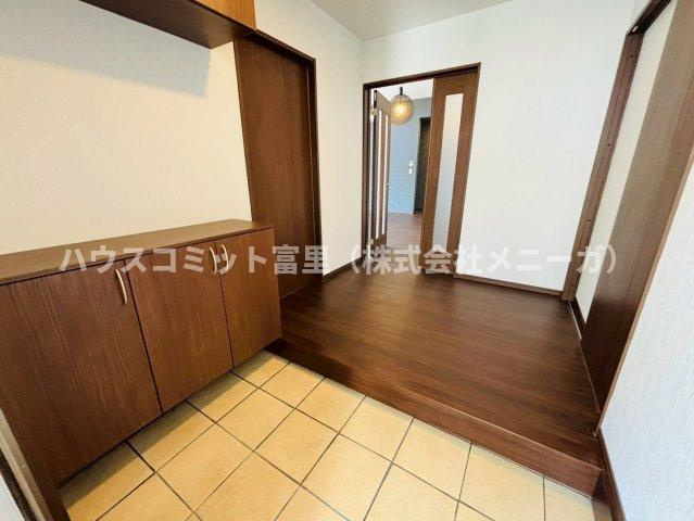 八街は　平屋の中古戸建の玄関