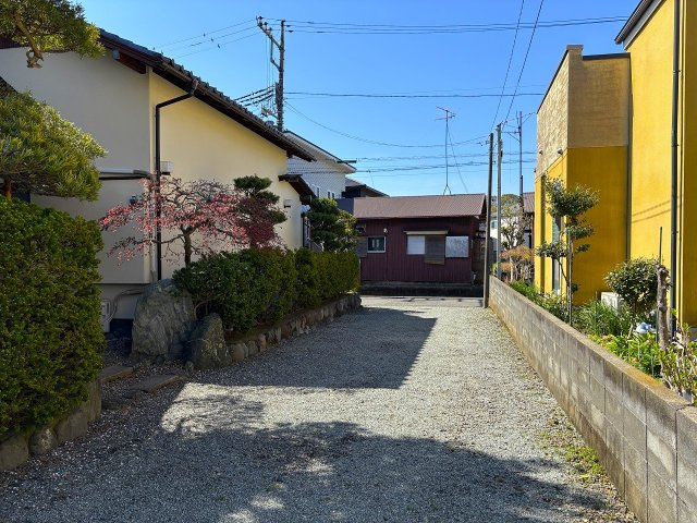 【外観】 | □■平塚市南金目 売地■□ | 間口3.4～3.9mにつき車の出し入れもラクラクです！