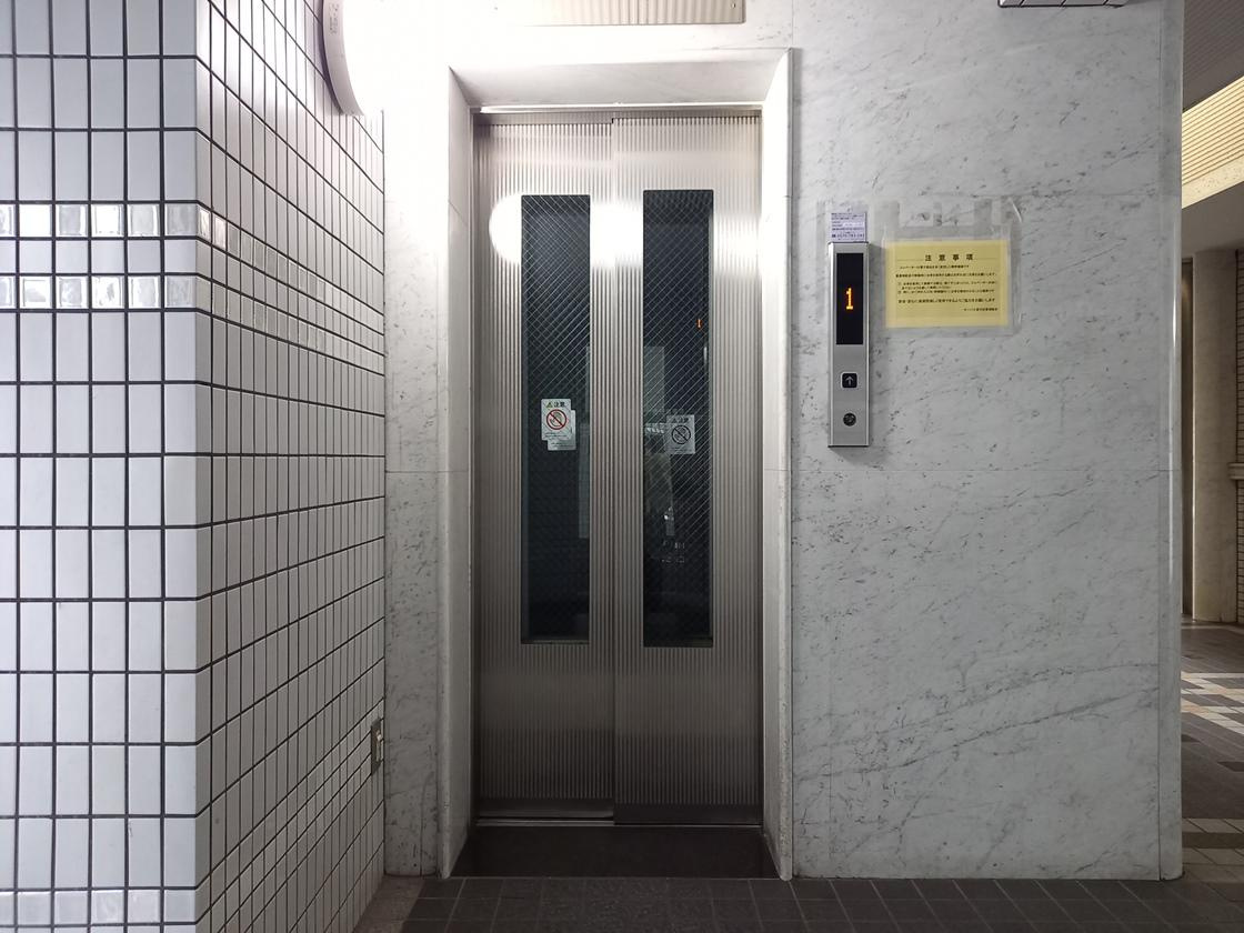 エレベーター