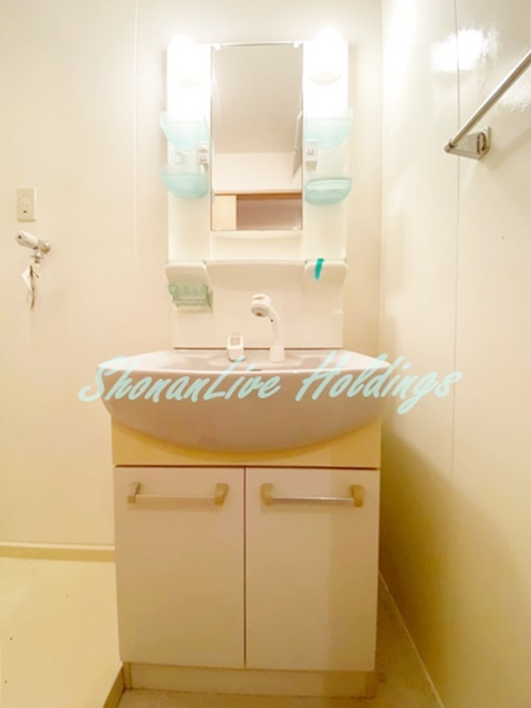 藤沢市鵠沼藤が谷４丁目のアパートの洗面所