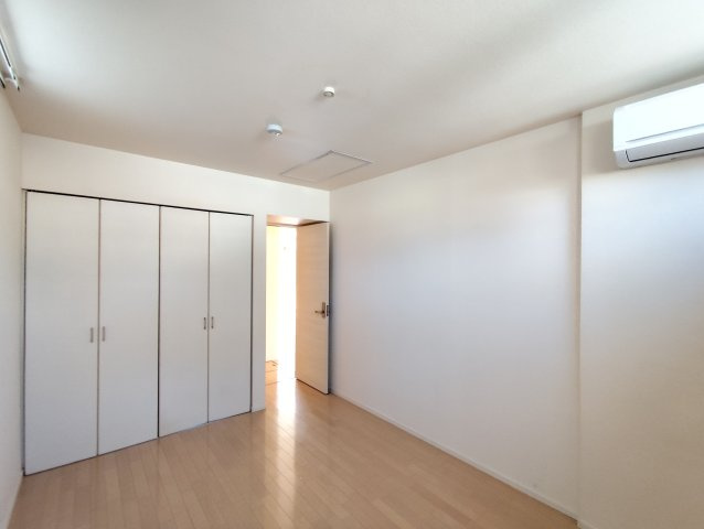 ラ・ソレイユの洋室