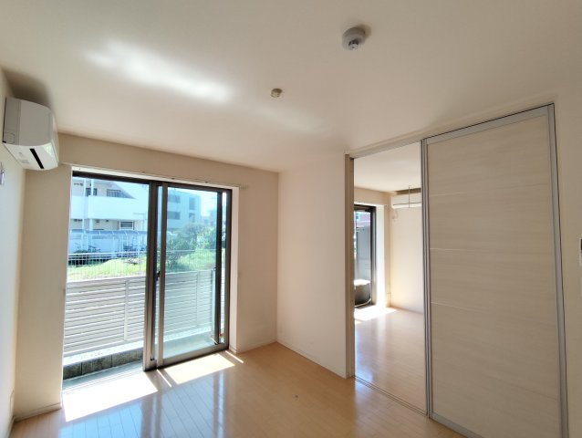 ラ・ソレイユの洋室