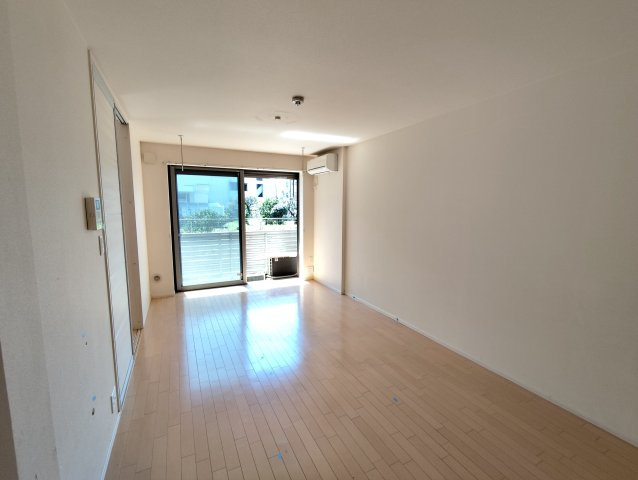 ラ・ソレイユの居間・リビング