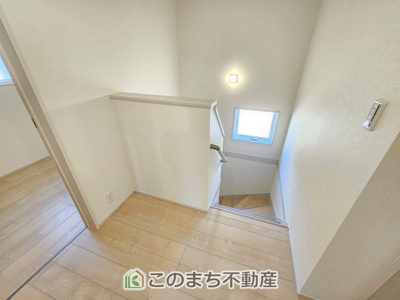 【内装】 | Livele Garden.S　第15栃木大平町富田1号棟 | 小さなお子様やご年配の方も安心の手すり付き室内階段♪