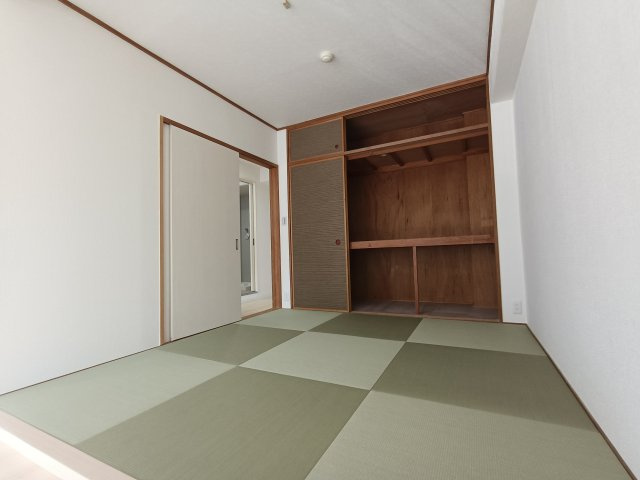 パークフィールドみさと2街区1号館の和室|広々とした洋室です
