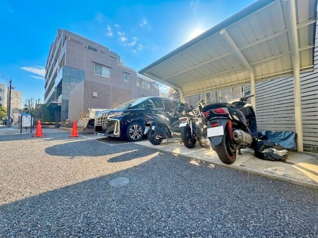 クレストフォルム中野弥生町のその他|敷地内バイク置場
月額2000円