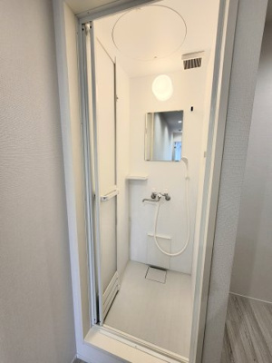 【シャワールーム】 | ロッソ・カンパーナ | すっきりとしたシャワールームです