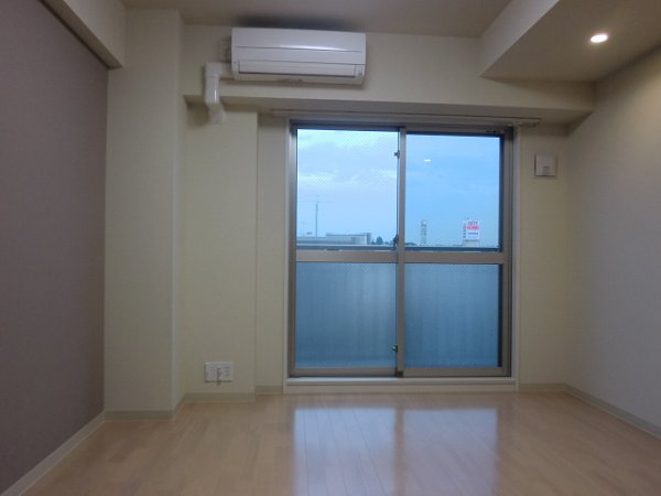 新品家具付きマンション不老町5(KaGood神奈川)の居間・リビング