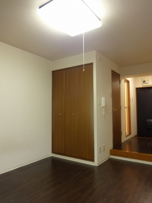 【居間・リビング】 | 菱和パレス池袋本町 | こちらのリビングで趣味の時間をお楽しみください