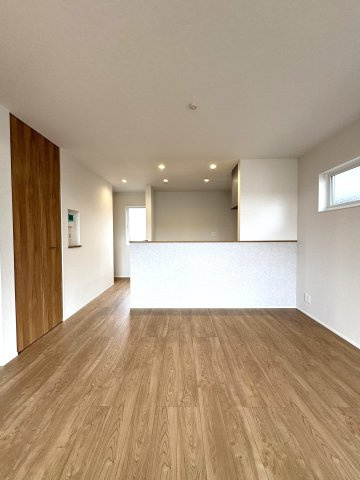 Sunny Life House — Samukawaのキッチン