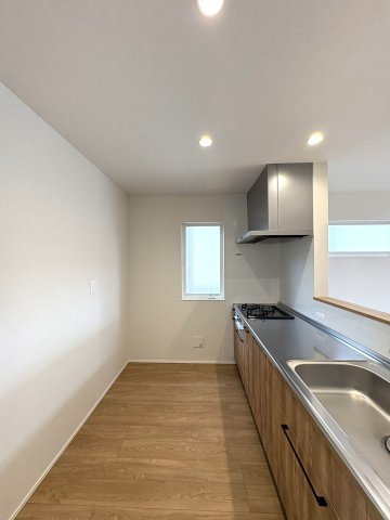 Sunny Life House — Samukawaのキッチン