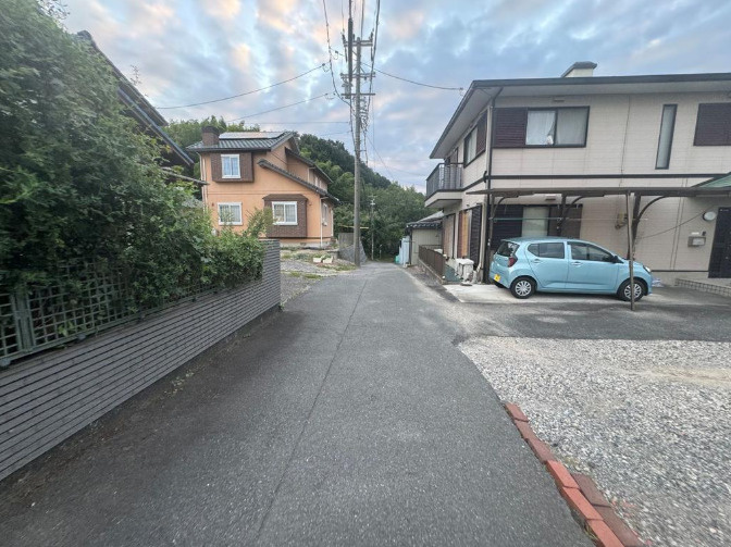 常滑市白山町4丁目　売り土地の前面道路含む現地写真|前面道路含む現地写真です