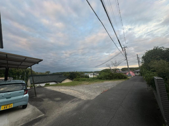 常滑市白山町4丁目　売り土地の前面道路含む現地写真|前面道路含む現地写真です