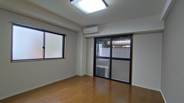 スクリーブ千里北の寝室