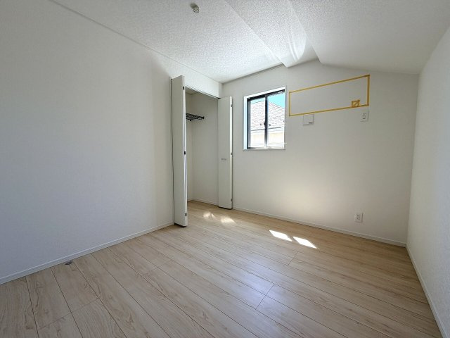 【洋室】 | 練馬区大泉町3丁目　新築一戸建住宅　全2棟　（成増店） | 各居室収納完備。